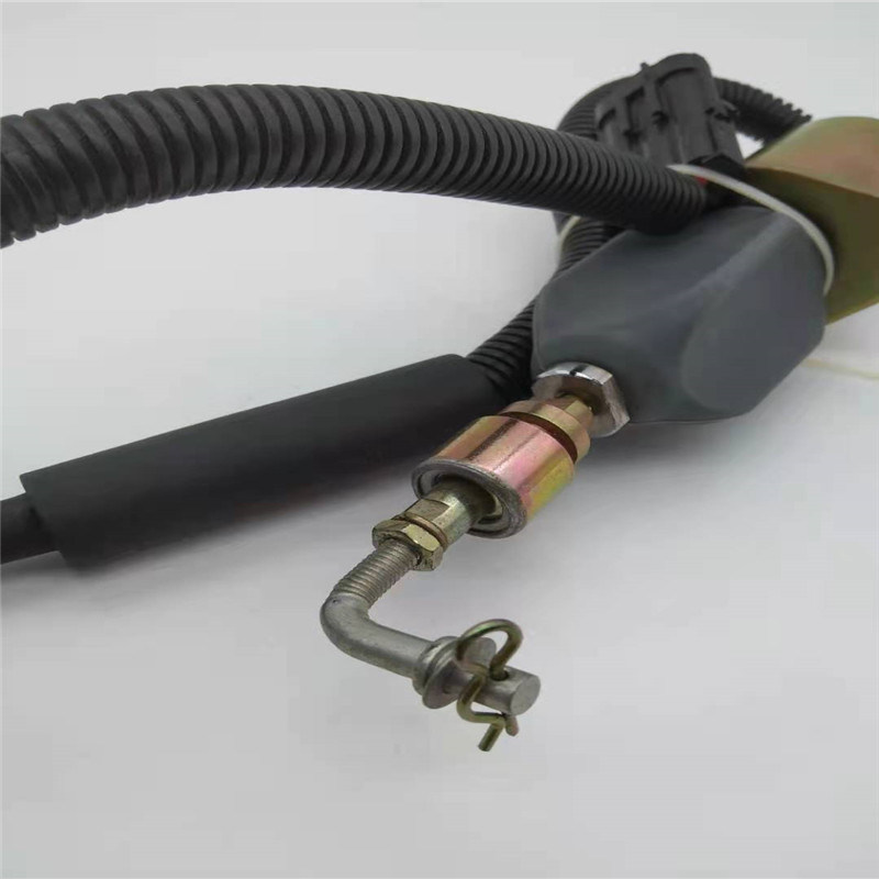 Пригонка клапана соленоида 13026889 стопов для штепсельной вилки 24V черноты части двигателя дизеля DEUTZ 226B