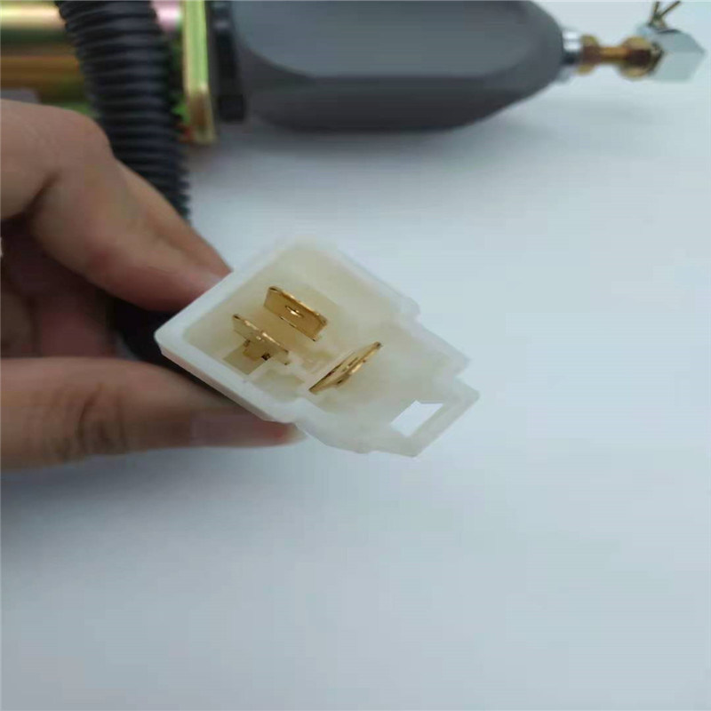 Остановите клапан соленоида 1751ES-12A3UC12B1S приспособьте для штепсельной вилки 12V YANMAR SA-4673-S 60-5 белой