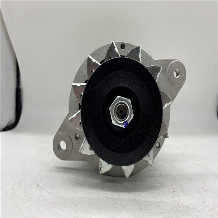 Альтернатор 24V 15A 600-821-3850 0-33000-5510 экскаватора PC60-5 PC60-6 4D95